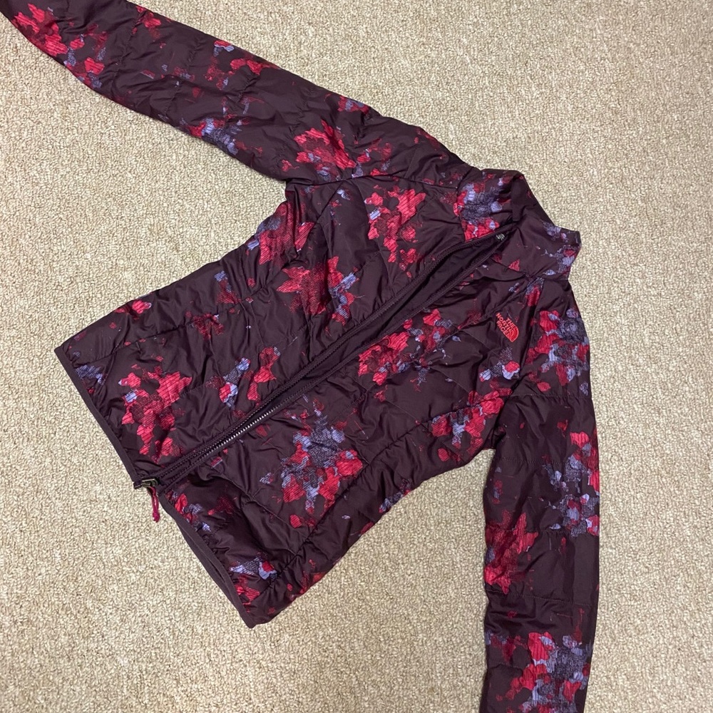 Patterned North Face Jacket - image 2